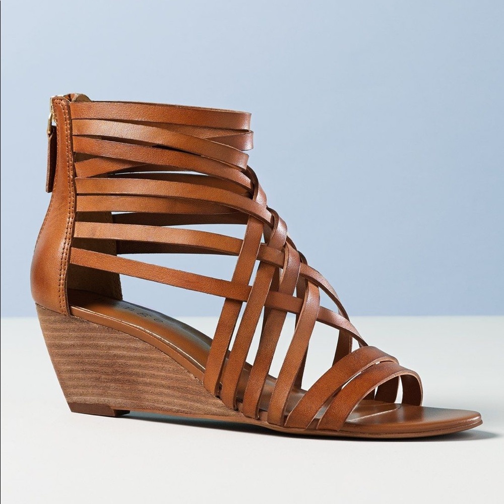 Hinge Neta Leather Wedge Sandal